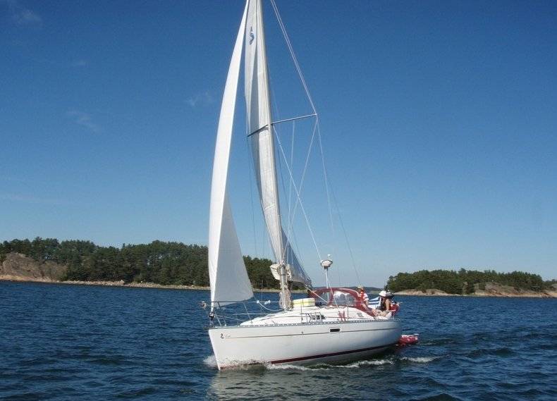 Прогулянка на яхті Oceanis 311 Clipper
