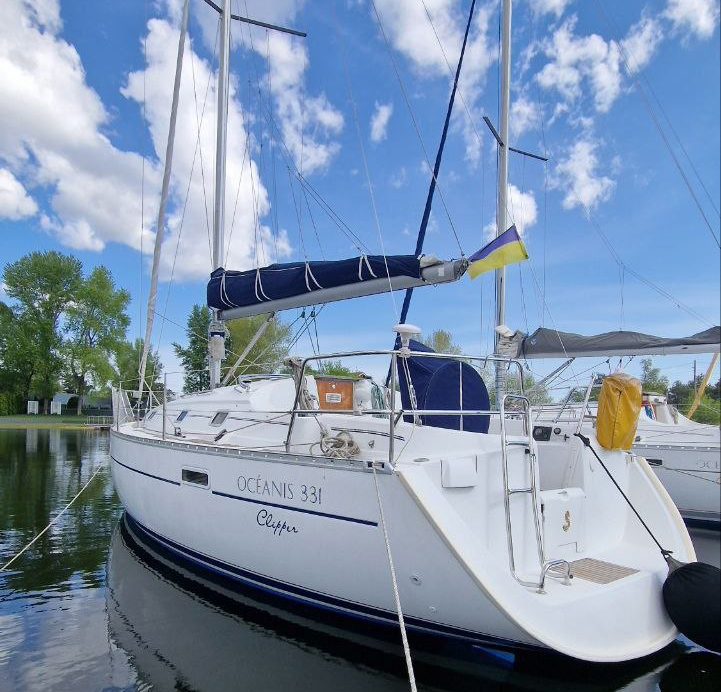 Прогулянка на яхті Oceanis 311 Clipper